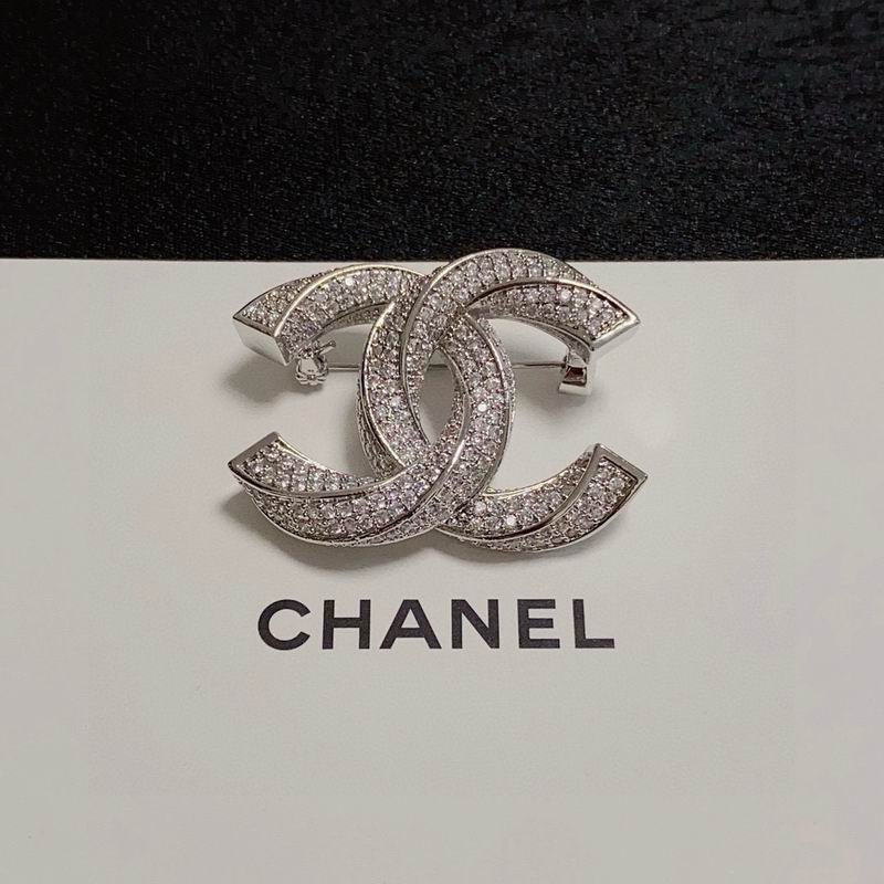 Chanel Brooch 07yxs22